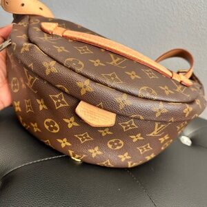 LV BUM BAG